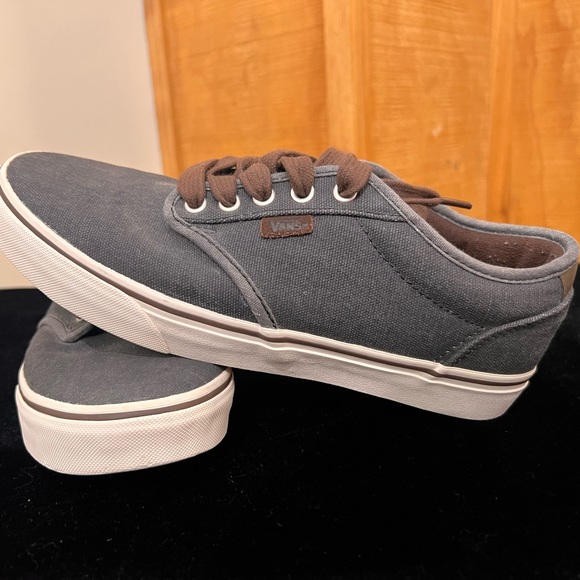 SOLD 5/11 Vans Ultracush Retro Men’s Sneakers, Size 8.5 - Picture 2 of 14